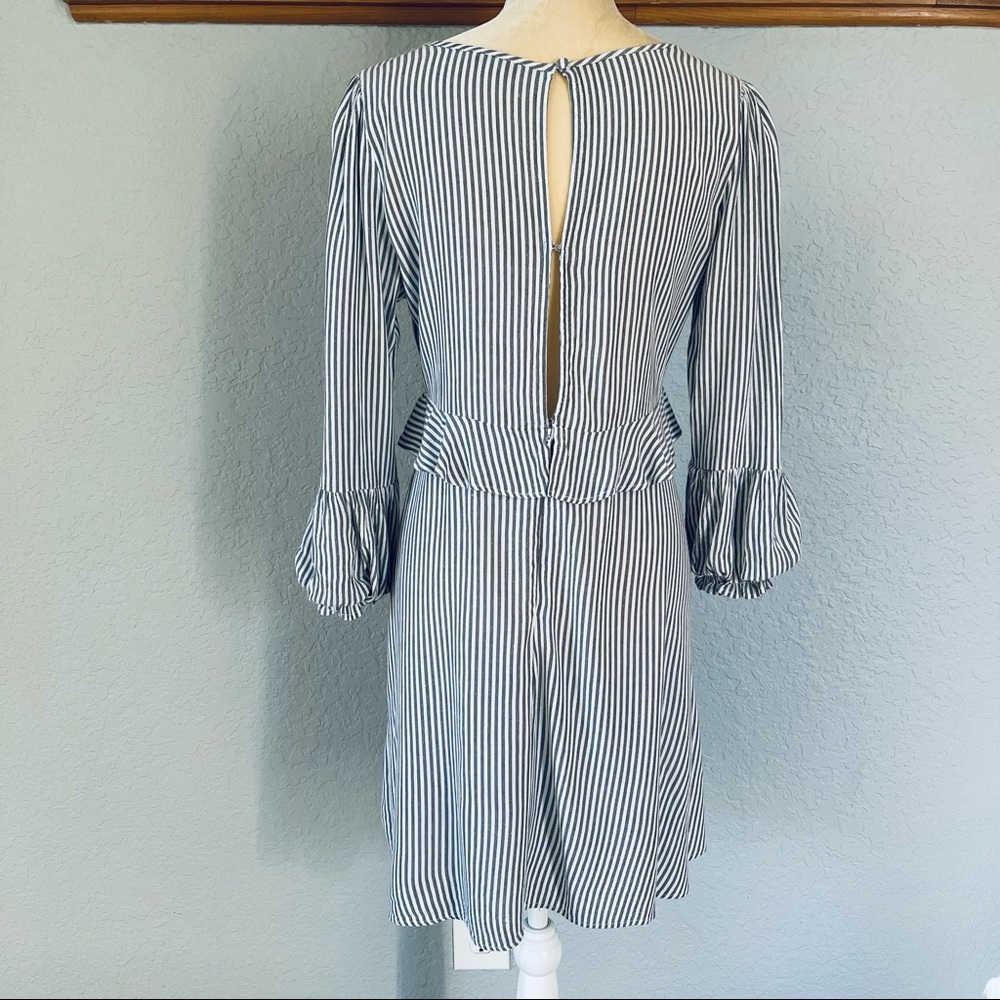 AE Mini Dress Stripe Flirt gray Ruffle Open Back Size S Long Balloon Sleeve - Picture 3 of 11